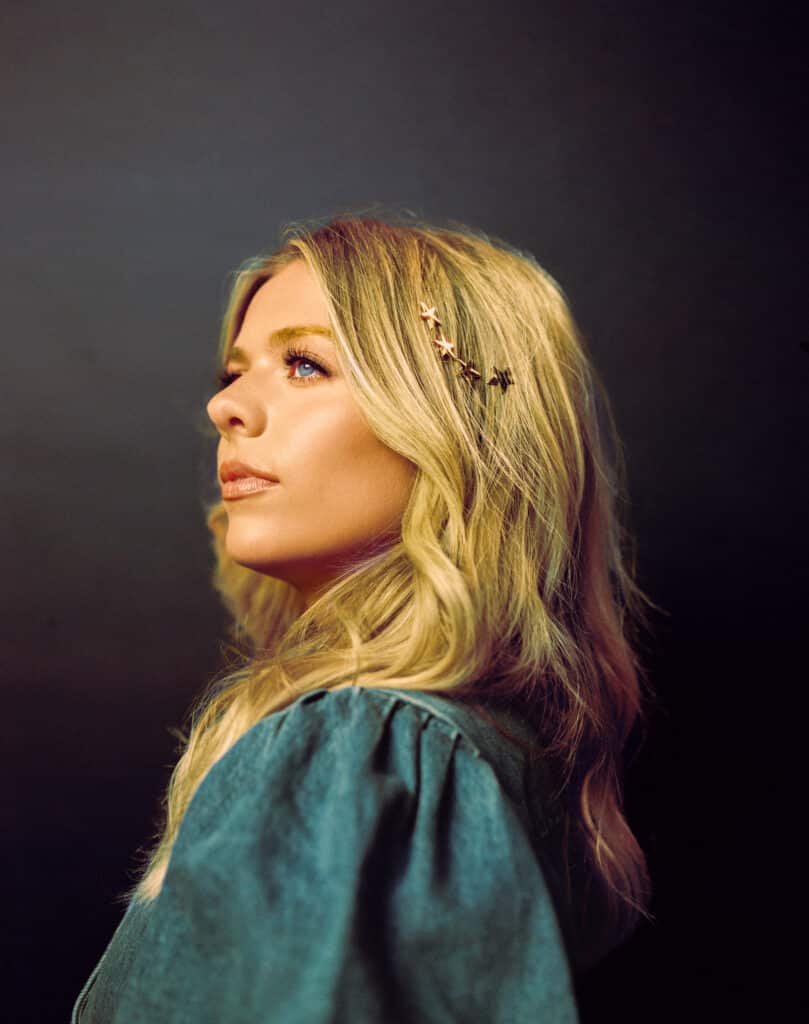 ANNE STARS PRESS IMAGE